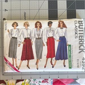 Vintage Butterick 4392 Sewing Pattern (1989) – Misses’ Semi-Fitted Skirts